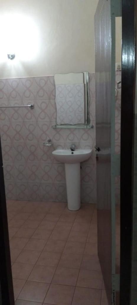 Milano Tourist Rest Hotel Anuradhapura Exterior photo