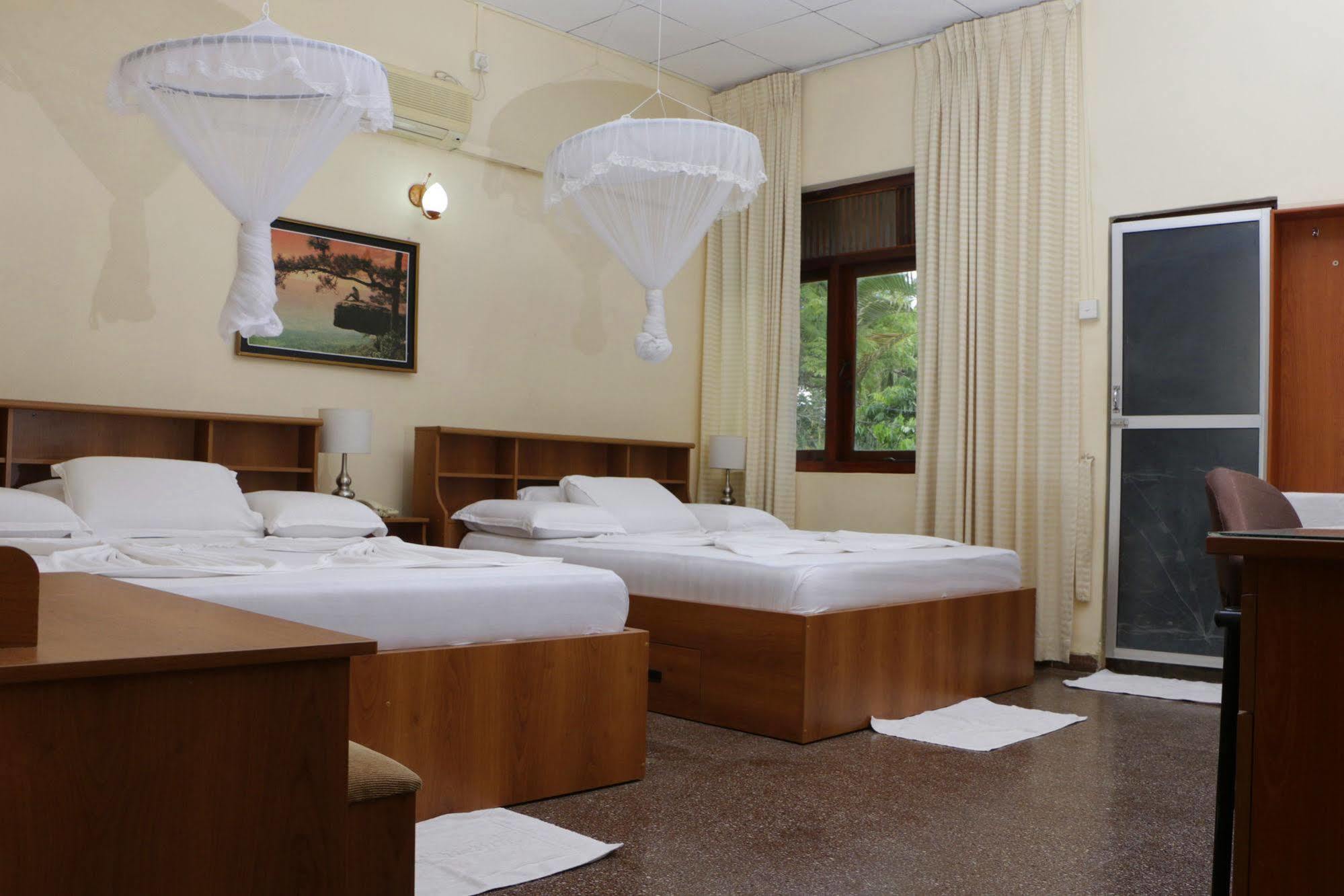 Milano Tourist Rest Hotel Anuradhapura Exterior photo