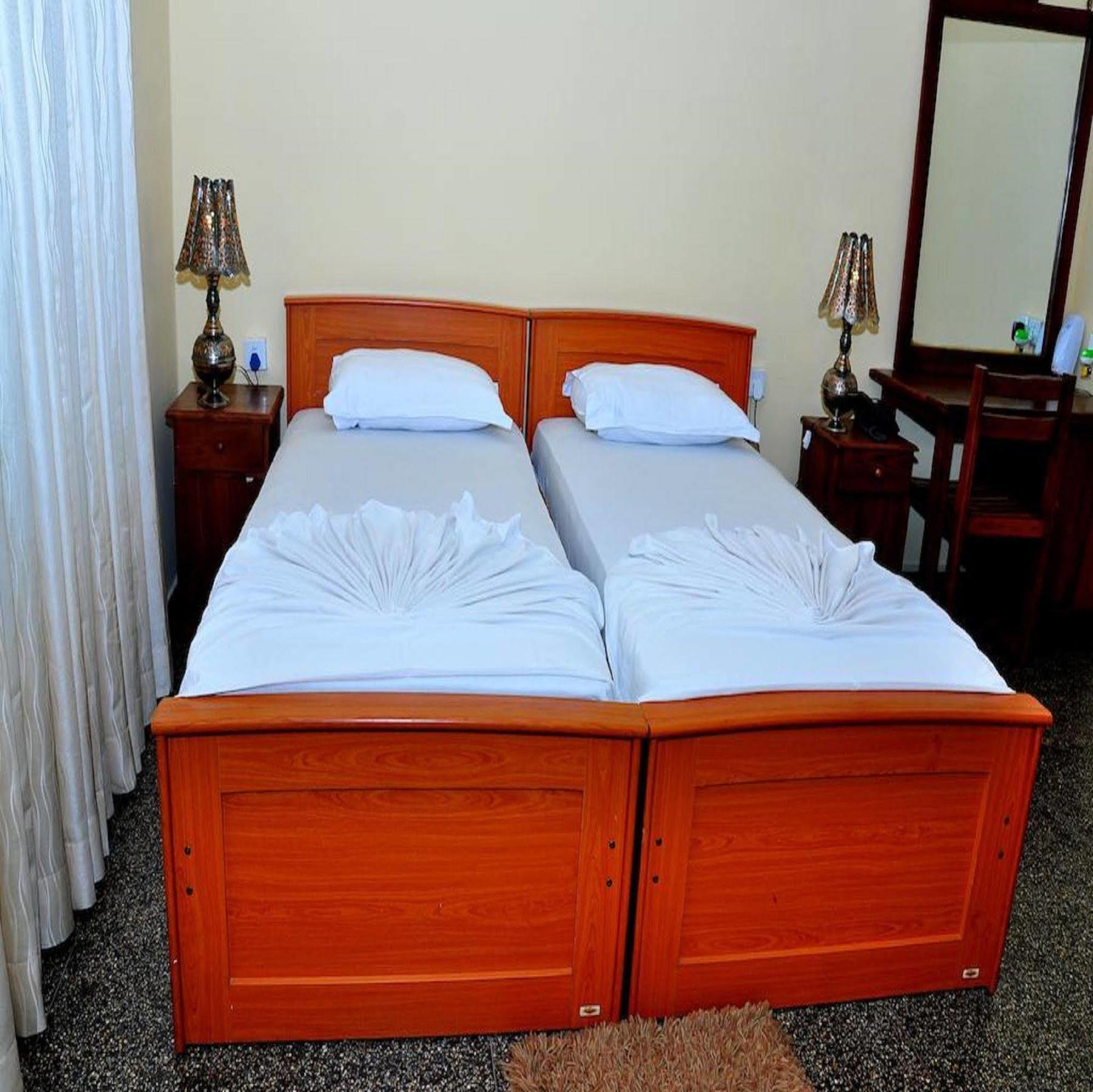 Milano Tourist Rest Hotel Anuradhapura Exterior photo
